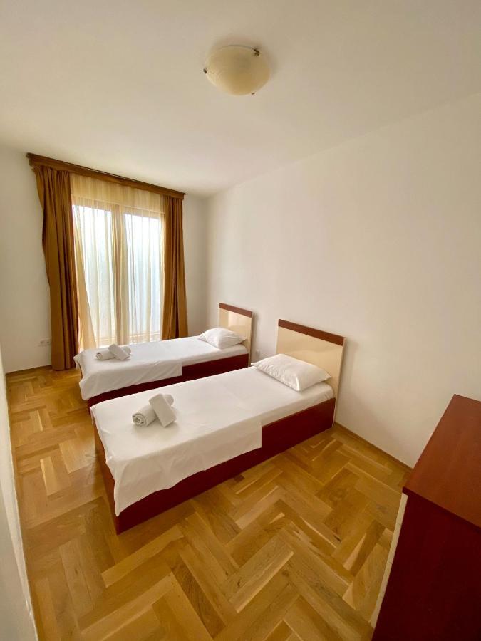 Apartments First Line Petrovac المظهر الخارجي الصورة