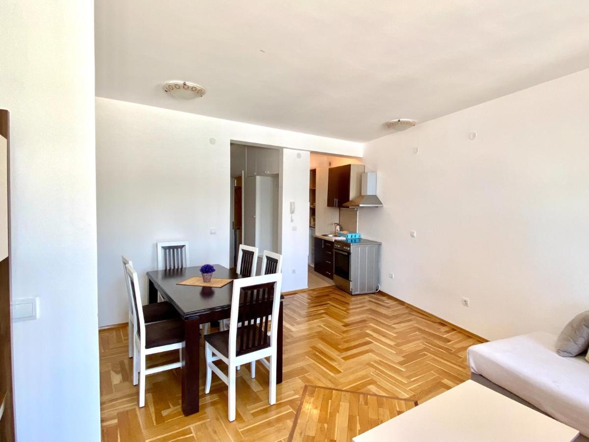 Apartments First Line Petrovac المظهر الخارجي الصورة