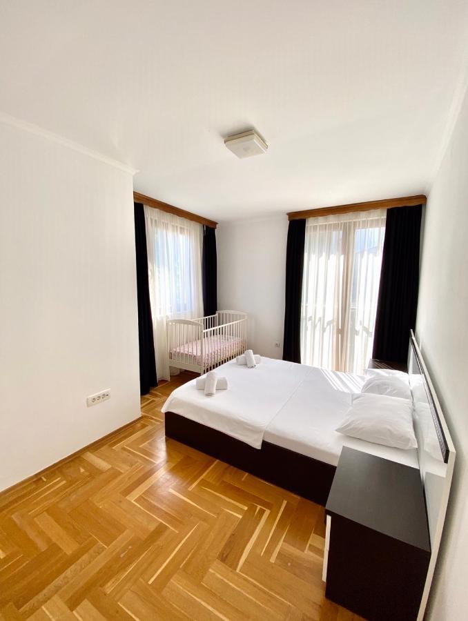 Apartments First Line Petrovac المظهر الخارجي الصورة