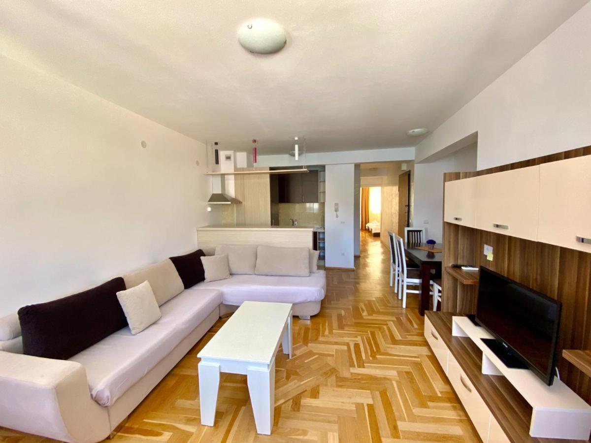 Apartments First Line Petrovac المظهر الخارجي الصورة