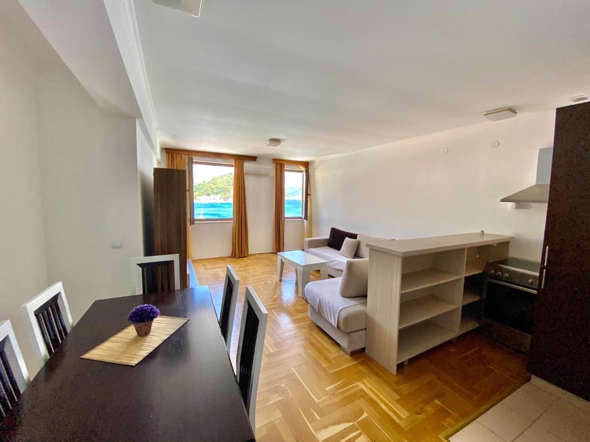 Apartments First Line Petrovac المظهر الخارجي الصورة