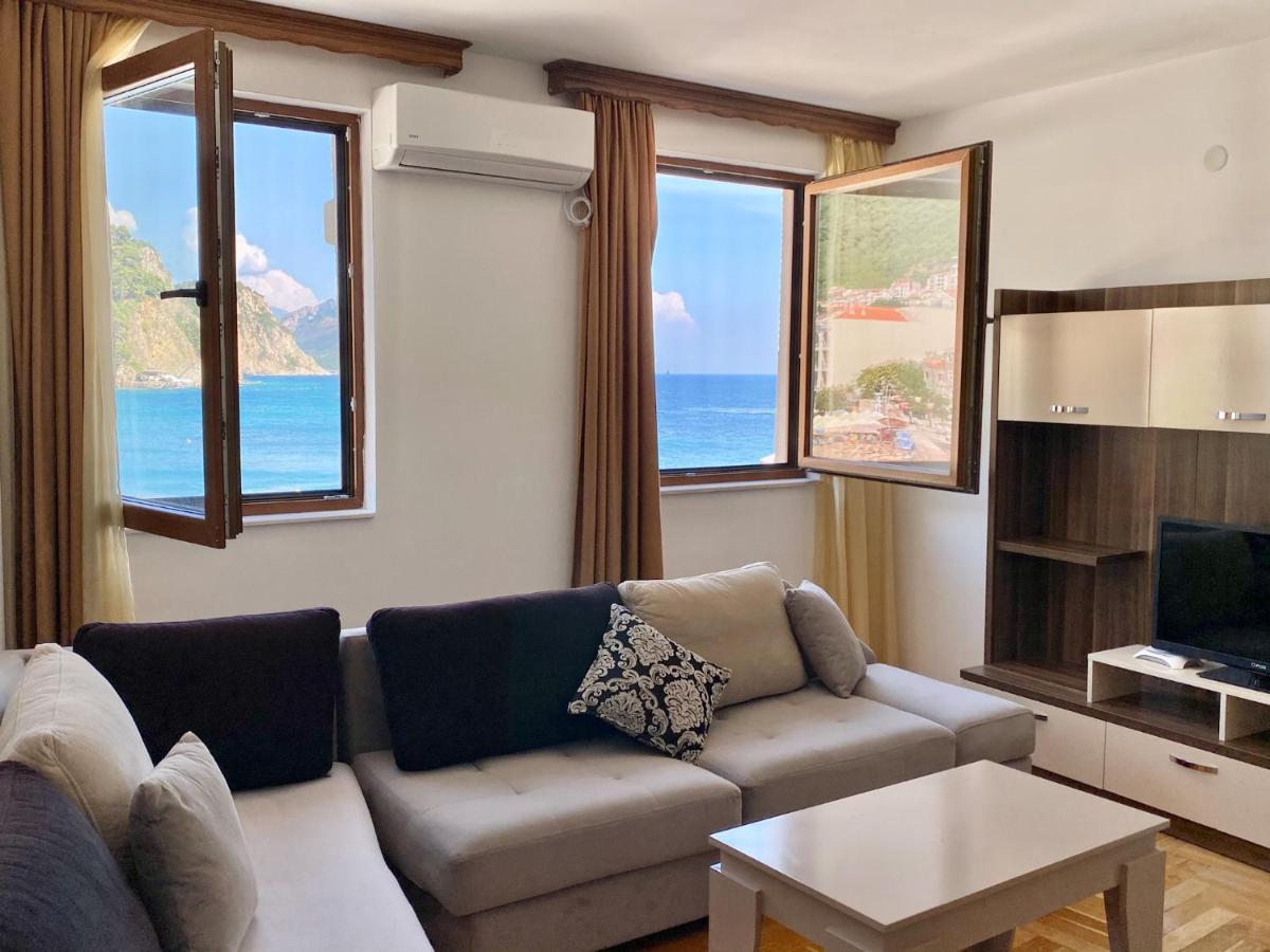 Apartments First Line Petrovac المظهر الخارجي الصورة