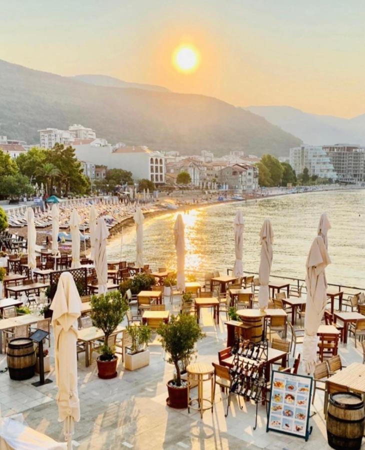 Apartments First Line Petrovac المظهر الخارجي الصورة