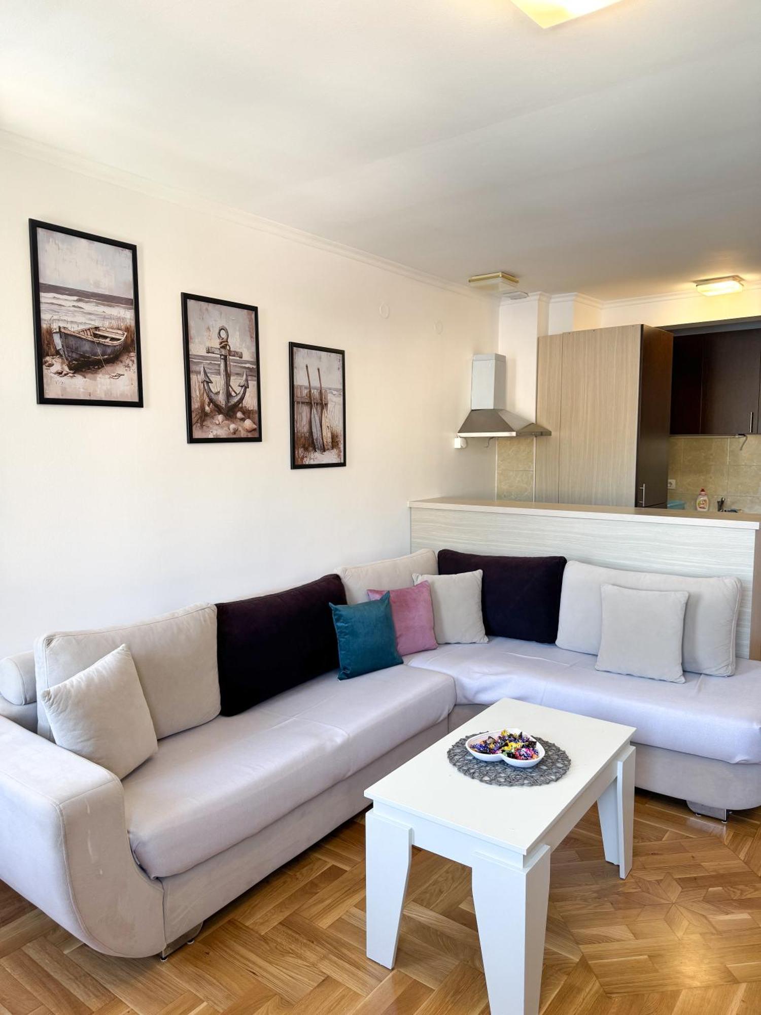 Apartments First Line Petrovac المظهر الخارجي الصورة