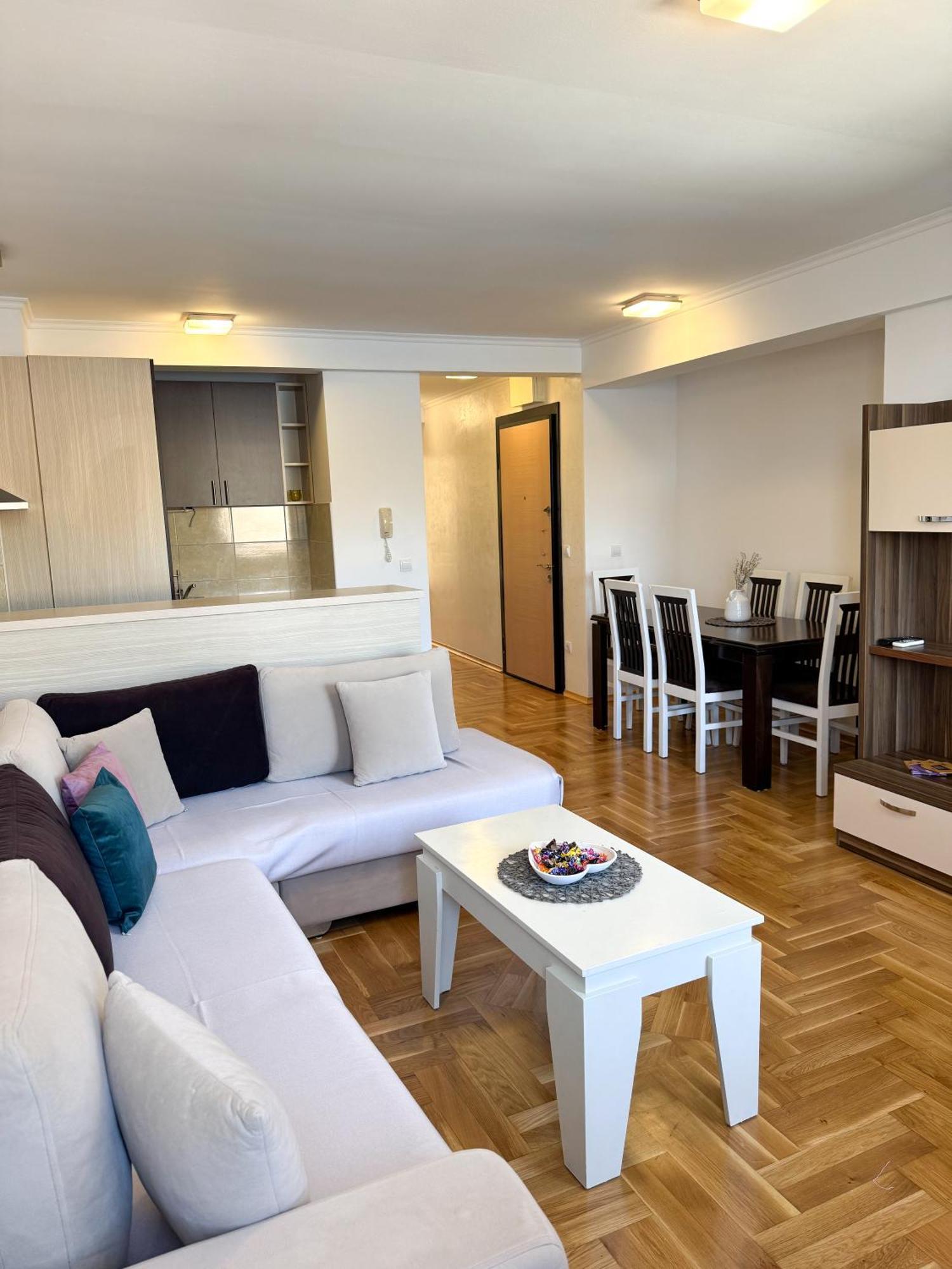 Apartments First Line Petrovac المظهر الخارجي الصورة